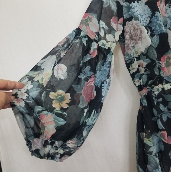 Olivaceaus Midi dress - Picture 2 of 9